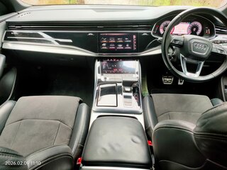 2019 Audi Q8 55 TFSI I (4M), чёрный, 4900000 рублей, вид 5