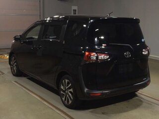 2018 Toyota Sienta II Рестайлинг, чёрный, 1350000 рублей, вид 3