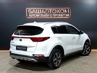 2019 Kia Sportage IV Рестайлинг, белый, 2359000 рублей, вид 4