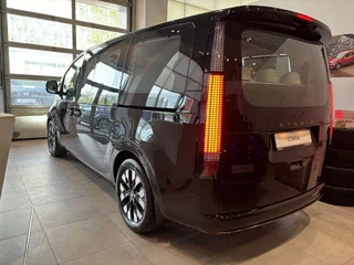 2025 Hyundai Staria I, чёрный, 10060000 рублей, вид 3