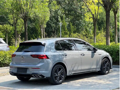 2021 Volkswagen Golf VIII, серый, 2300000 рублей, вид 3