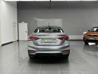 2018 Hyundai Solaris II, серый, 1250000 рублей, вид 4