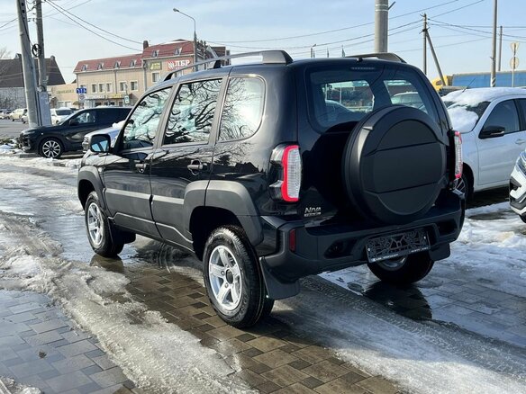 2026 Lada (ВАЗ) Niva Travel I Рестайлинг, чёрный, 1603000 рублей - вид 5