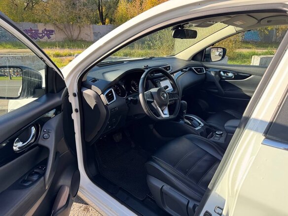 2017 Nissan Qashqai II, белый - вид 5