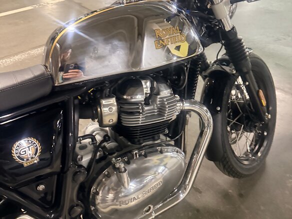 2024 Royal Enfield Continental GT, серебристый, 660000 рублей - вид 3