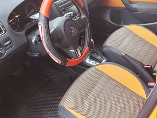 2014 Volkswagen Polo V, оранжевый, 1650000 рублей, вид 3
