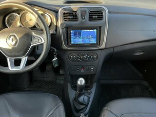 2019 Renault Sandero II Рестайлинг, серебристый, 770000 рублей, вид 3