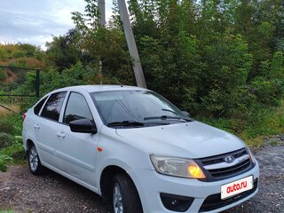 2015 Lada (ВАЗ) Granta I, белый, 330000 рублей, вид 2
