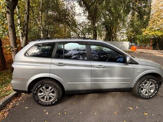 2010 SsangYong Kyron 4-speed I Рестайлинг, серебристый, 600000 рублей, вид 2