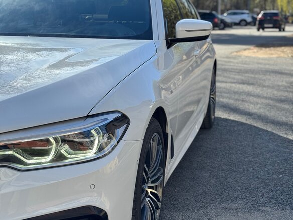 2020 BMW 5 серии 520d xDrive VII (G30/G31/G38), белый, 4850000 рублей - вид 8
