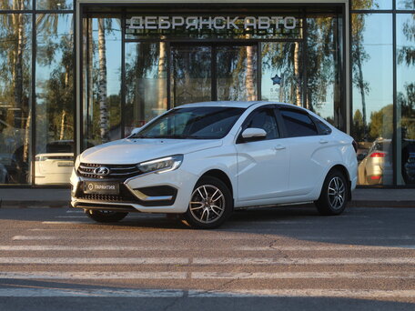 2024 Lada (ВАЗ) Vesta I Рестайлинг (NG), белый, 1260000 рублей, вид 1
