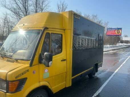 1994 Mercedes-Benz T1, жёлтый, 950000 рублей, вид 4