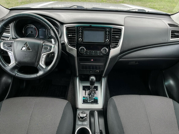 2022 Mitsubishi L200 V Рестайлинг, серый - вид 11