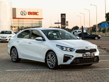 2020 Kia Cerato IV, белый, 1855000 рублей, вид 3
