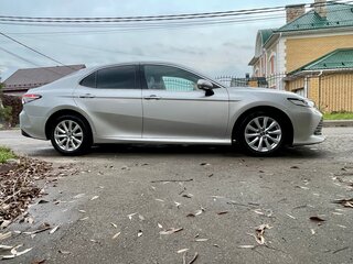 2019 Toyota Camry VIII (XV70), серебристый, 2000000 рублей, вид 5