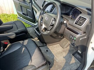 2017 Honda Odyssey V, белый, 2000000 рублей, вид 4