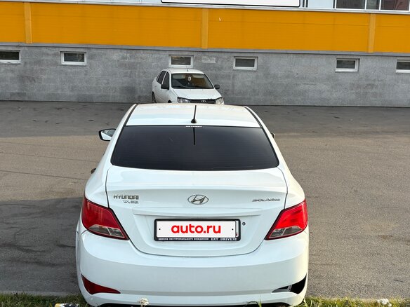 2015 Hyundai Solaris I Рестайлинг, белый, 550000 рублей - вид 6