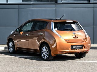 2016 Nissan Leaf I (ZE0/AZE0), оранжевый, 1197000 рублей, вид 2
