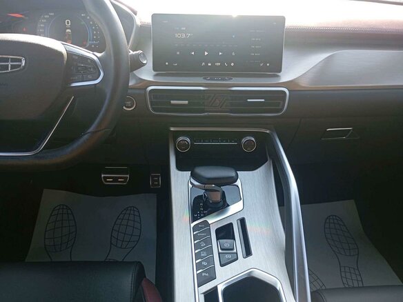 2023 Geely Coolray I, серебристый, 1575000 рублей - вид 7