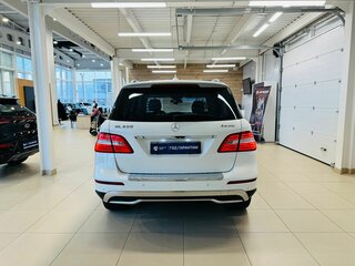 2014 Mercedes-Benz M-Класс 400 III (W166), белый, 3599900 рублей, вид 5