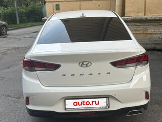 2018 Hyundai Sonata VII (LF) Рестайлинг, белый, 1800000 рублей, вид 3