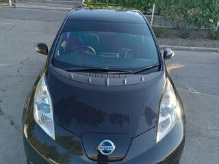 2014 Nissan Leaf I (ZE0/AZE0), чёрный, 1400000 рублей, вид 2