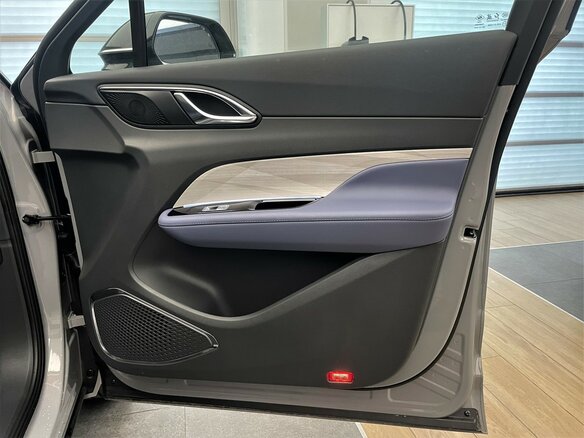 2025 Hongqi HS3, серый - вид 15