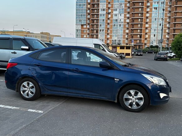 2015 Hyundai Solaris I Рестайлинг, синий - вид 1