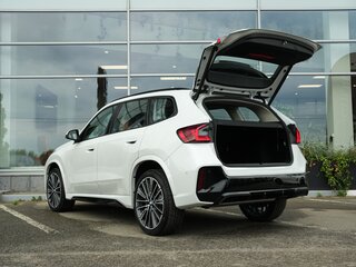 2026 BMW X1 Long 25Li xDrive III (U11/U12), белый, 5699000 рублей, вид 5