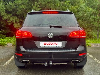 2014 Volkswagen Touareg II, чёрный, 2700000 рублей, вид 4