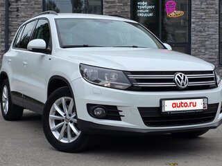 2015 Volkswagen Tiguan I Рестайлинг, белый, 2500000 рублей, вид 1