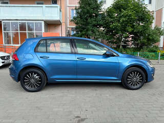 2013 Volkswagen Golf VII, синий, 945000 рублей, вид 4