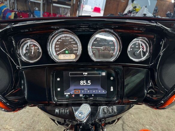 2018 Harley-Davidson Electra Glide, оранжевый, 1880000 рублей - вид 36