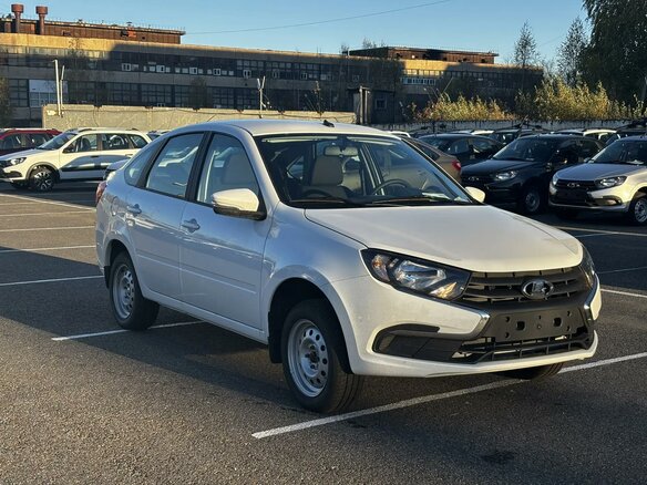 2026 Lada (ВАЗ) Granta I Рестайлинг, белый, 1012000 рублей - вид 1