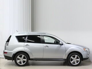 2010 Mitsubishi Outlander II Рестайлинг, серебристый, 945000 рублей, вид 4