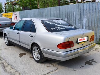 1998 Mercedes-Benz E-Класс 240 II (W210, S210), серебристый, 267000 рублей, вид 5