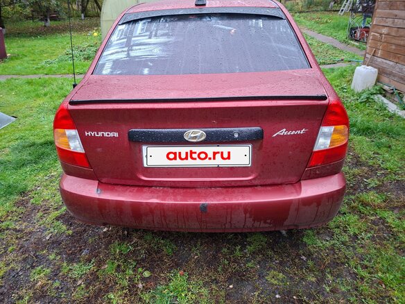 2004 Hyundai Accent ТагАЗ II, красный, 300000 рублей - вид 2