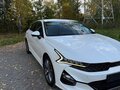 2021 Kia K5 III, белый, 2750000 рублей - вид 2