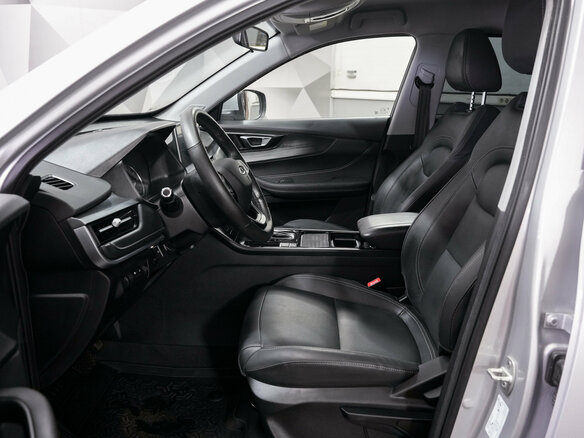 2025 Chery Tiggo 4 Pro I Рестайлинг, серебристый - вид 9