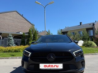 2020 Mercedes-Benz A-Класс 200 IV (W177), чёрный, 2450000 рублей, вид 4