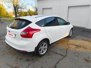 2011 Ford Focus III, белый, 670000 рублей, вид 5