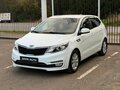 2017 Kia Rio III Рестайлинг, белый, 999000 рублей - вид 2
