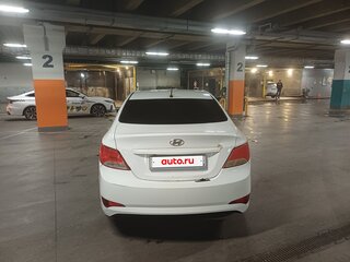 2015 Hyundai Solaris I Рестайлинг, белый, 450000 рублей, вид 3