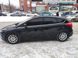 2012 Ford Focus III, чёрный, 999999 рублей, вид 3