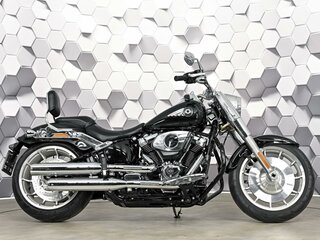 2025 Harley-Davidson Fat Boy, чёрный, 2949000 рублей, вид 3