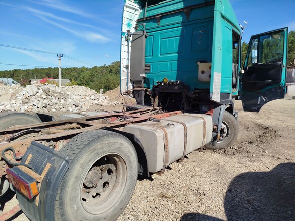 2002 Iveco Stralis, зелёный, 200000 рублей - вид 1