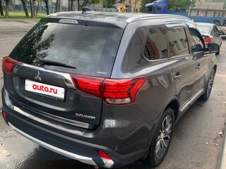2018 Mitsubishi Outlander III Рестайлинг 2, серый, 1885000 рублей, вид 5