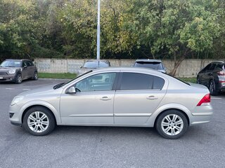 2009 Opel Astra H Рестайлинг, серебристый, 680000 рублей, вид 2