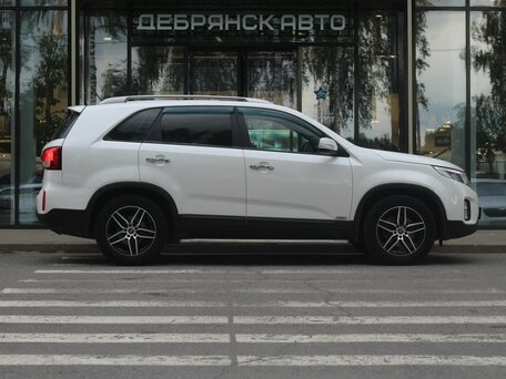 2018 Kia Sorento II Рестайлинг, белый, 2210000 рублей, вид 4