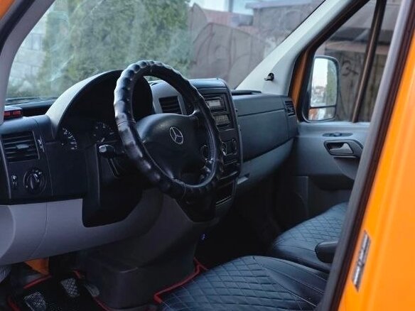 2008 Mercedes-Benz Sprinter, оранжевый, 3000000 рублей - вид 7